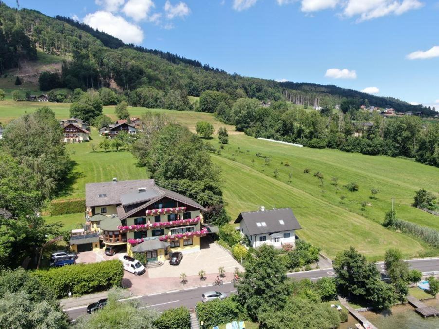 Seepension Neubacher KG Nussdorf am Attersee Exterior foto