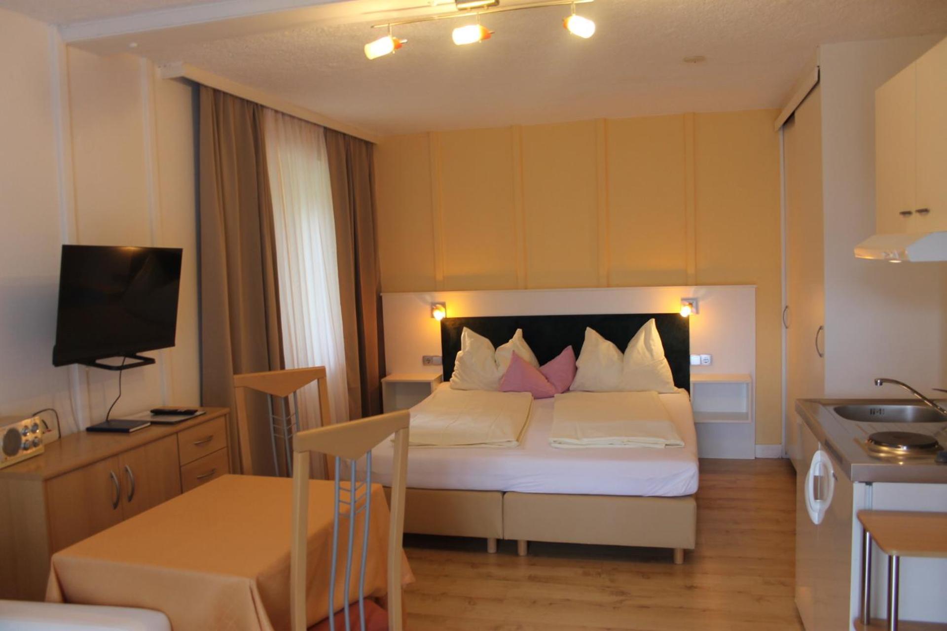 Seepension Neubacher KG Nussdorf am Attersee Exterior foto